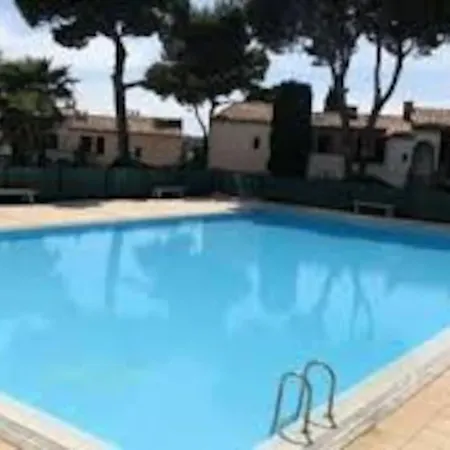 , Quartier Pinède Au Cap D'agde Villa *
