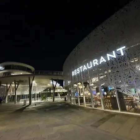 , Quartier Pinède Au Cap D'agde